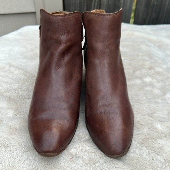 Frye Brown Leather Ankle Booties with Side Zipper Size 9 - Picture 3 of 9